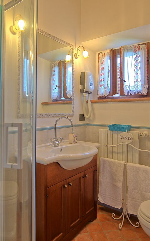 Villa Farneta: Badrum