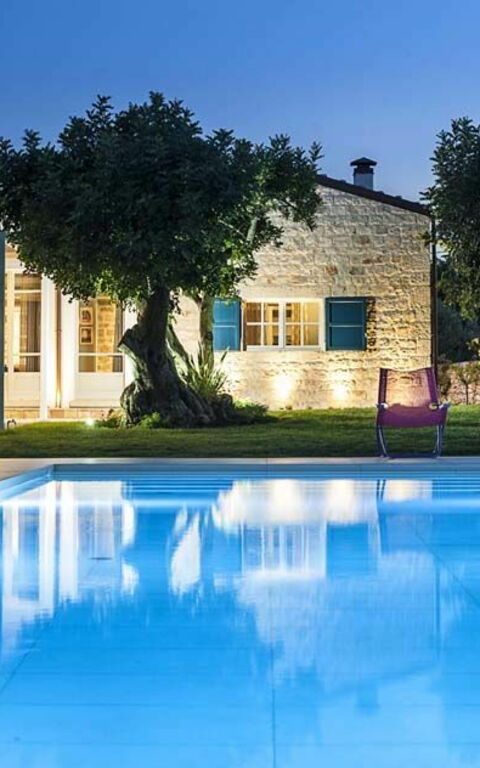 Villa Casi o Cantu: slå samman, Utomhus