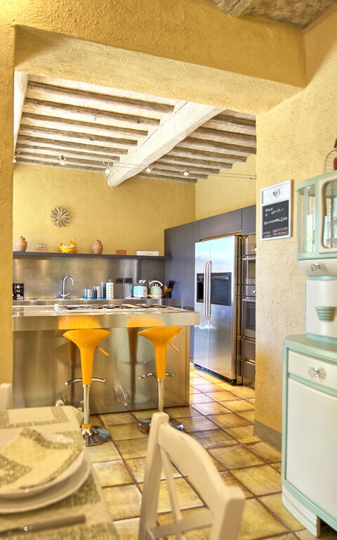 Villa Sonia: Kök, Lunchrum