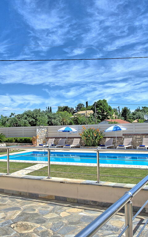 Acharavi Beach Villa: Utomhus