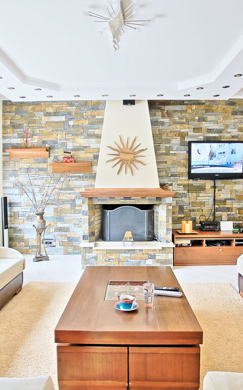 Acharavi Beach Villa: Vardagsrum