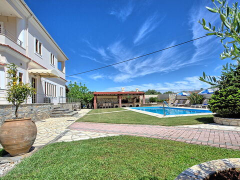 Acharavi Beach Villa