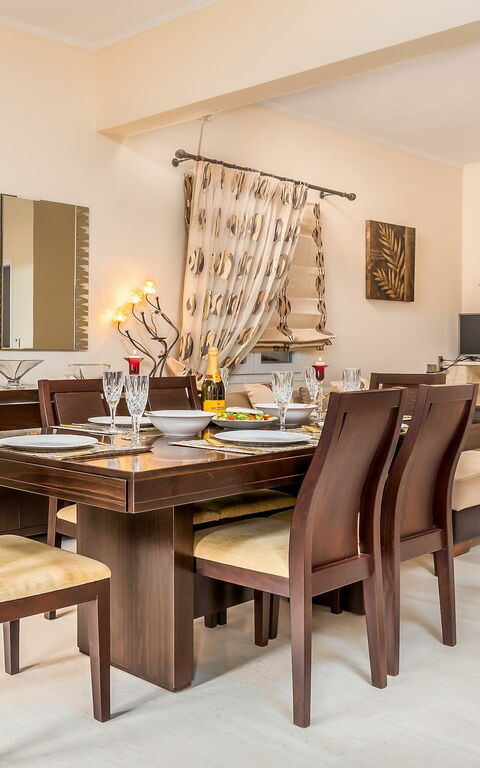 Villa Giador: Lunchrum, Vardagsrum