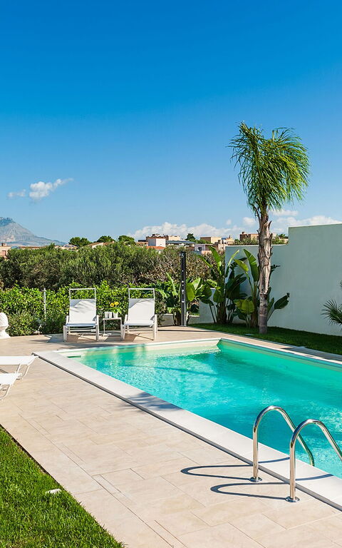 Villa Pigna Bianca: slå samman, Utomhus