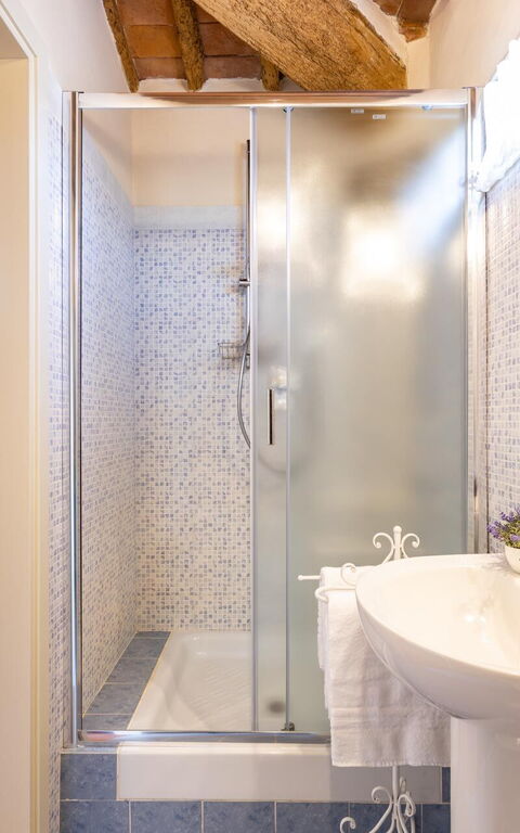 Villa Bonriposo: Badrum