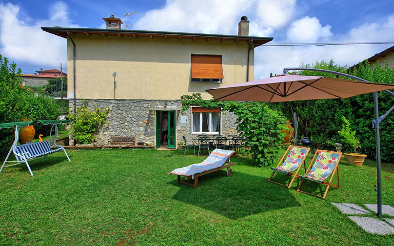 Casa Al Bosco: Trädgård