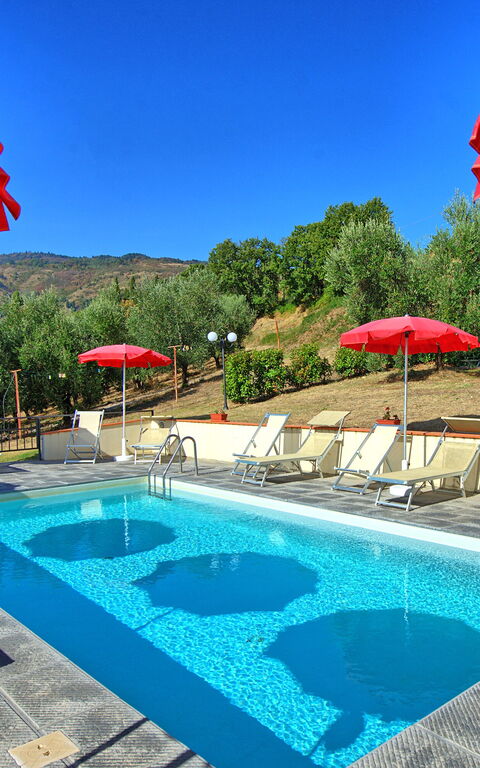 Casalta: Exteriör, slå samman, Utomhus