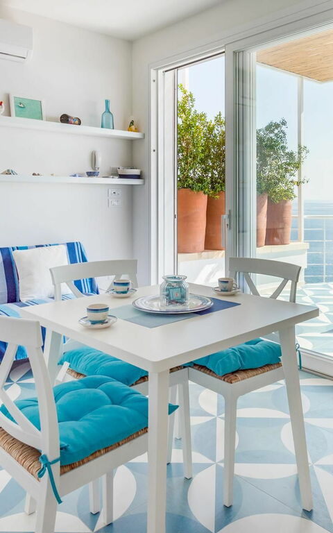 Villa Infinity: Lunchrum, Vardagsrum