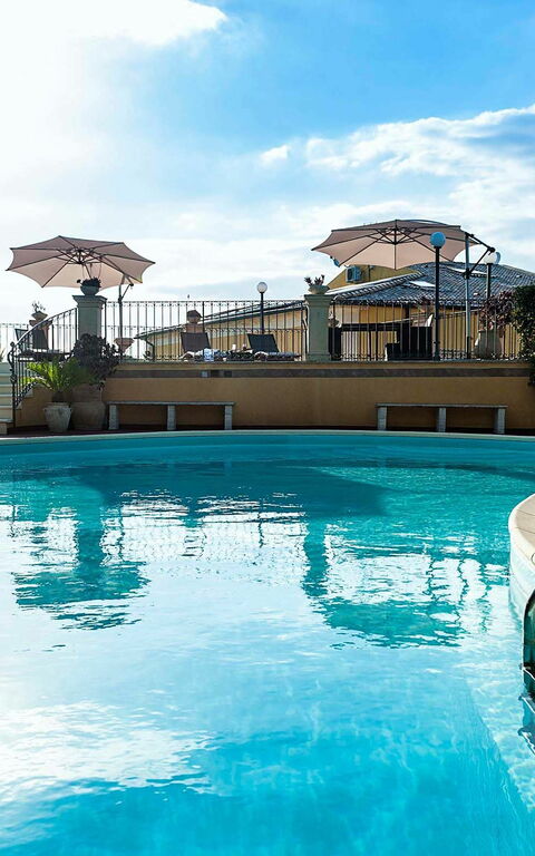 Villa Carolina: slå samman