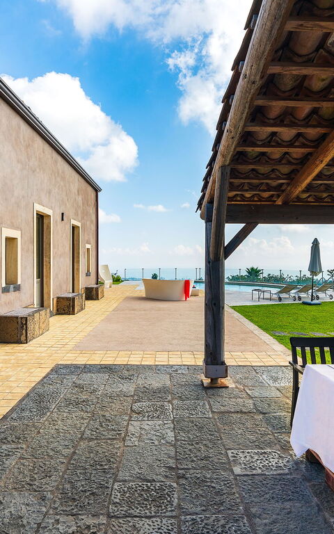 Villa Torre Etnea: Trädgård, Utomhus