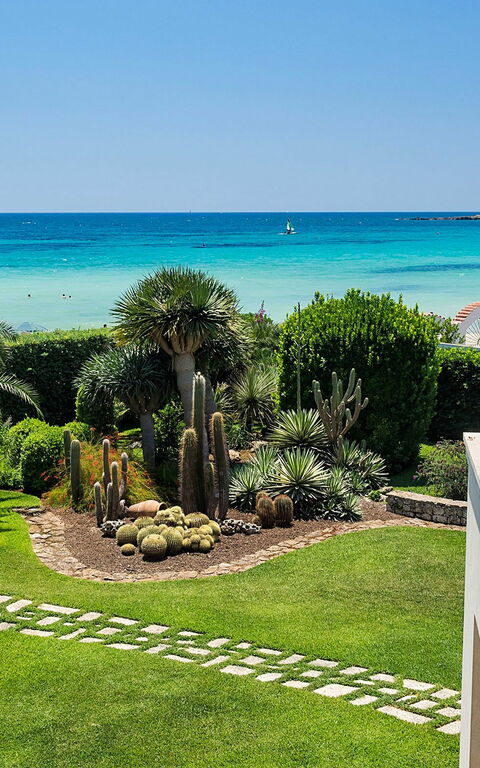 Villa La Plage: Trädgård, Utomhus, Visningar