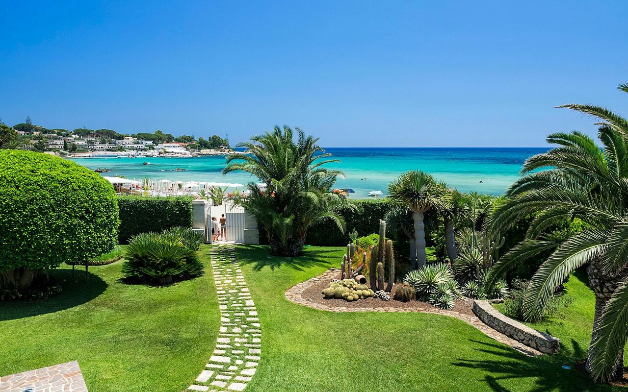 Villa La Plage: Trädgård, Utomhus, Visningar