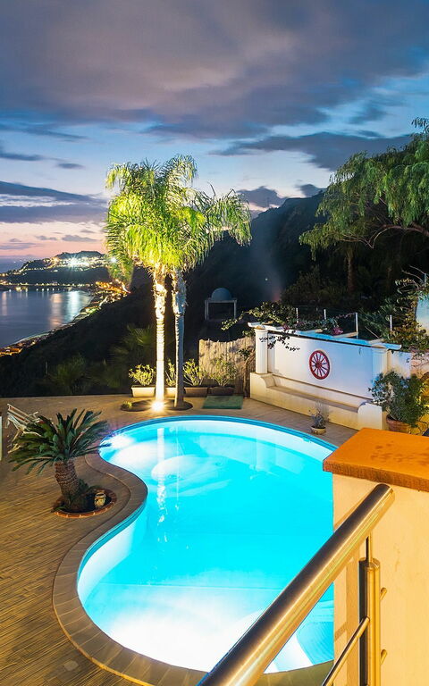 Villa Luce: slå samman, Utomhus