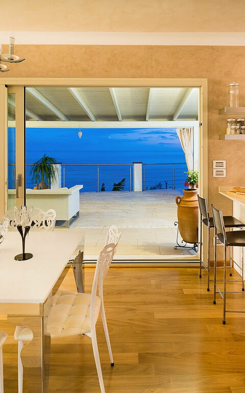 Villa Luce: Kök, Lunchrum