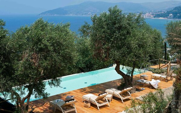 Villa Rupe Alta: slå samman, Visningar