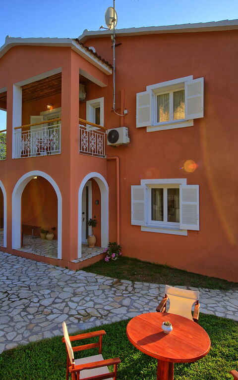 Villa Melodia: Trädgård, Utomhus