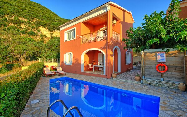 Villa Melodia: slå samman, Trädgård, Utomhus