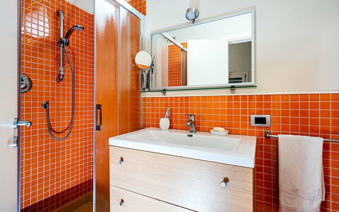 Semesterboende Vela: Badrum