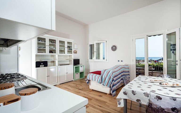 Semesterboende Timone: Kök, Lunchrum, Vardagsrum