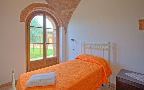 Semesterboende Mulignone 10: sovrum