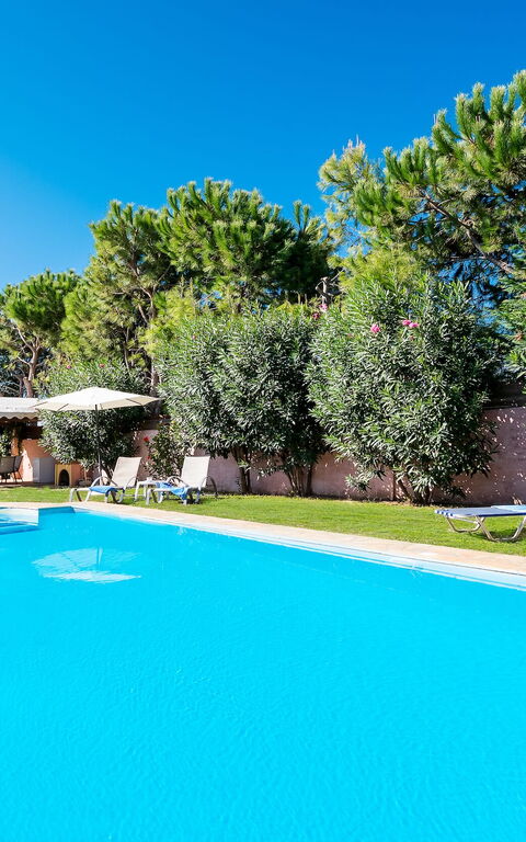 Beachfront Villa Rania: slå samman