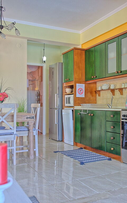 Beachfront Villa Rania: Kök, Lunchrum, Vardagsrum