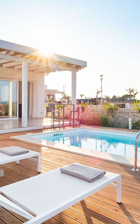 Villa San Lorenzo Palma: slå samman, Utomhus