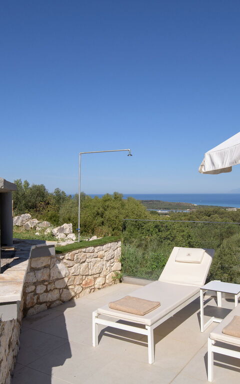 Villa Nafsika: Exteriör, Utomhus, Visningar