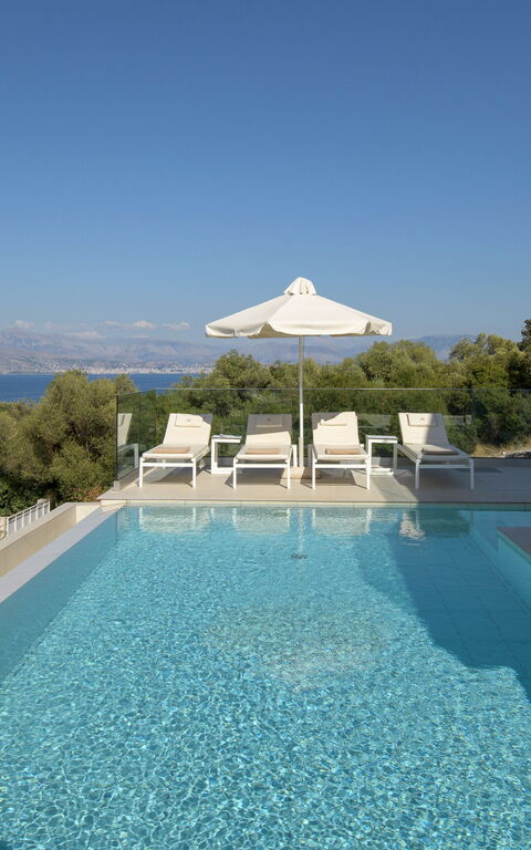 Villa Nafsika: Exteriör, slå samman, Utomhus, Visningar