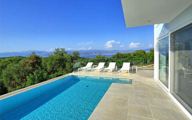 Villa Nafsika: Exteriör, slå samman