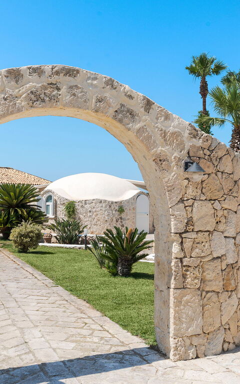 Villa Del Mito: Exteriör, Huvudentré, Trädgård, Utomhus