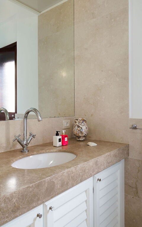 Villa Cala Mancina: Badrum