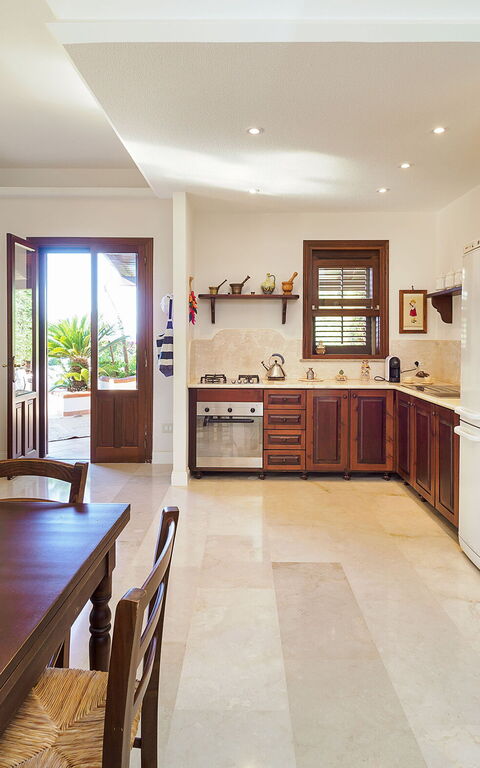 Villa Cala Mancina: Kök, Lunchrum