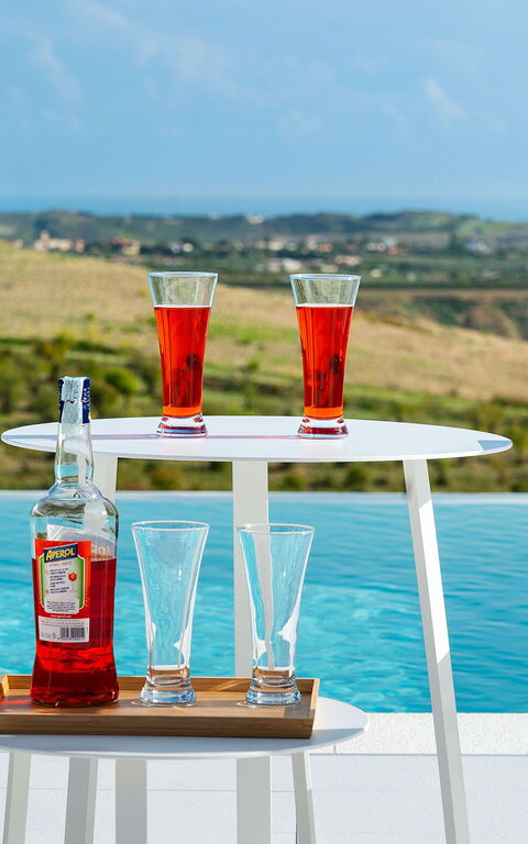 Villa Camemi: slå samman, Sommar, Utomhus