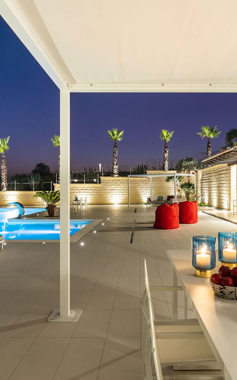 Villa Camemi: slå samman, Sommar, Utomhus