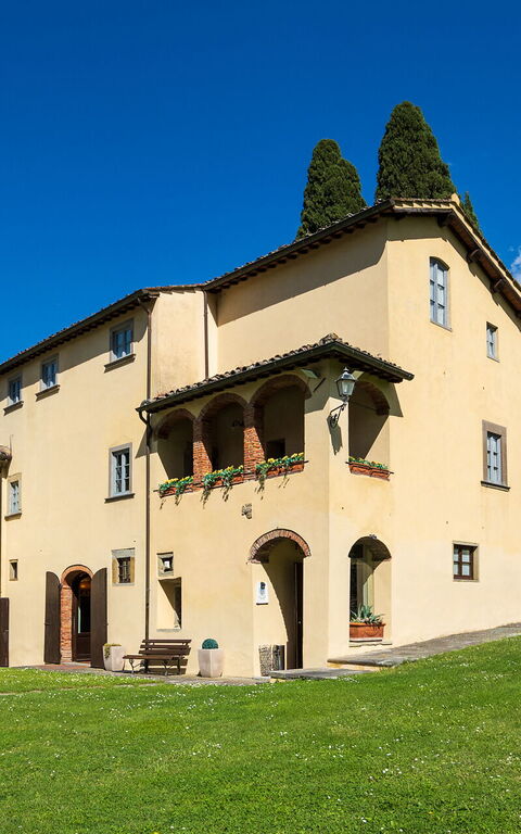 Santa Flora: Exteriör, Trädgård, Utomhus