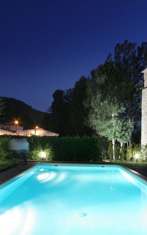 Santa Flora: slå samman, Trädgård, Visningar