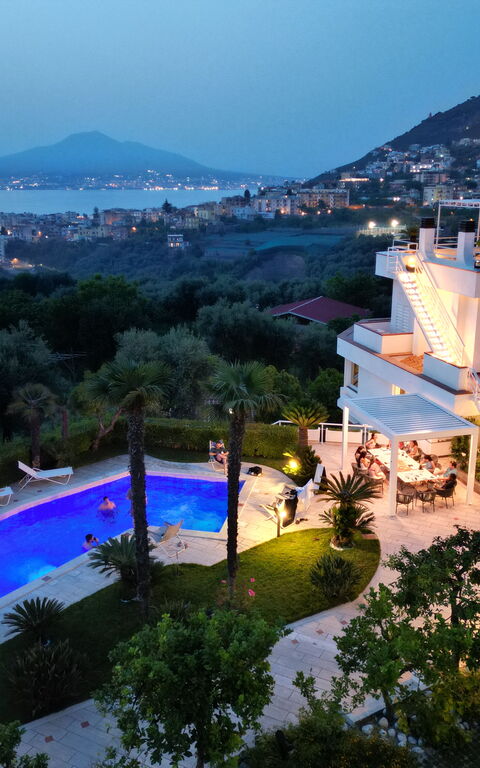 Villa Antonietta: Exteriör, slå samman, Utomhus, Visningar