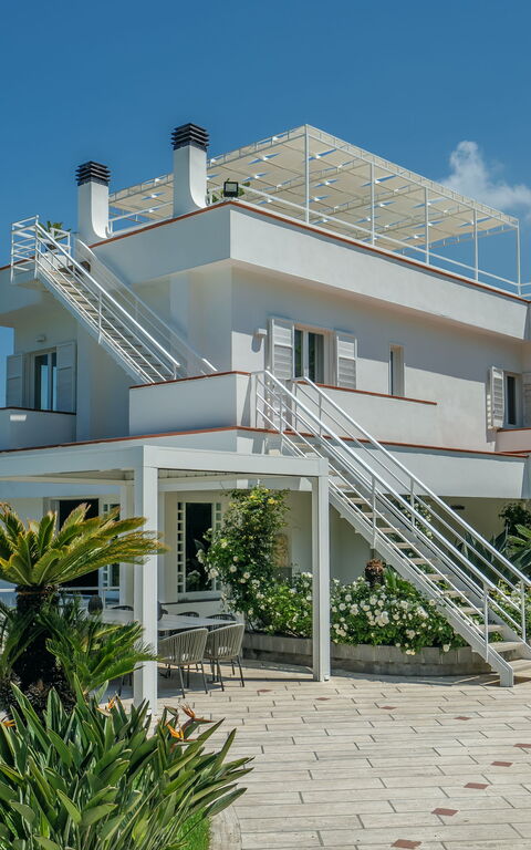 Villa Antonietta: Exteriör, Huvudentré, Utomhus