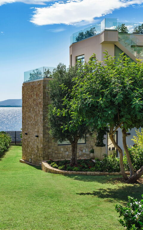 Villa Angelina: Trädgård, Utomhus