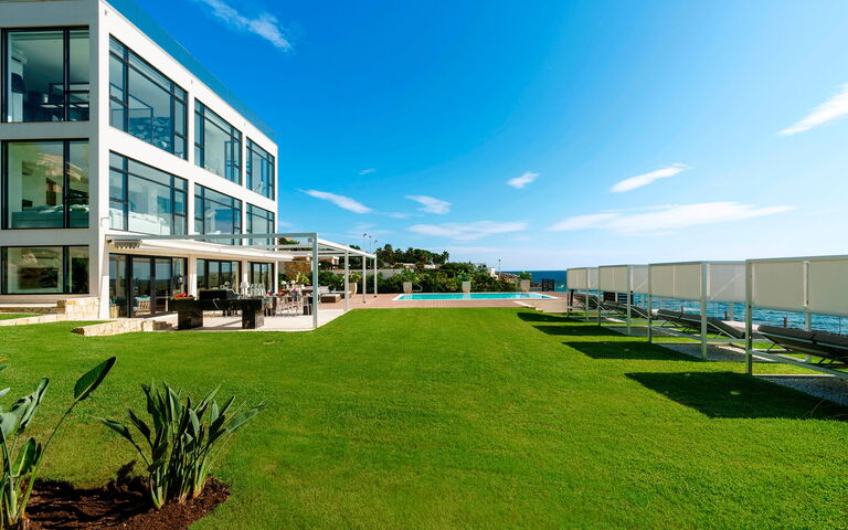 Villa Angelina: Trädgård, Utomhus, Visningar