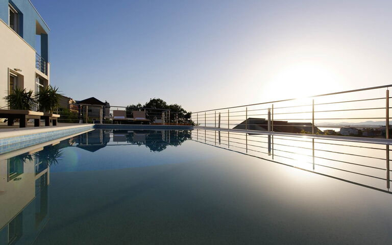 Villa Mermaid: Exteriör, slå samman, Utomhus