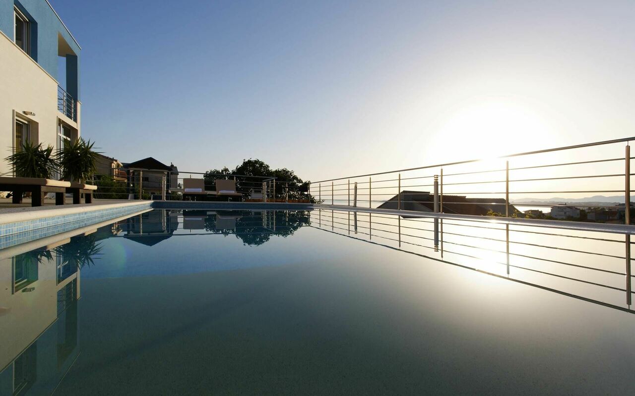 Villa Mermaid: Exteriör, slå samman, Utomhus