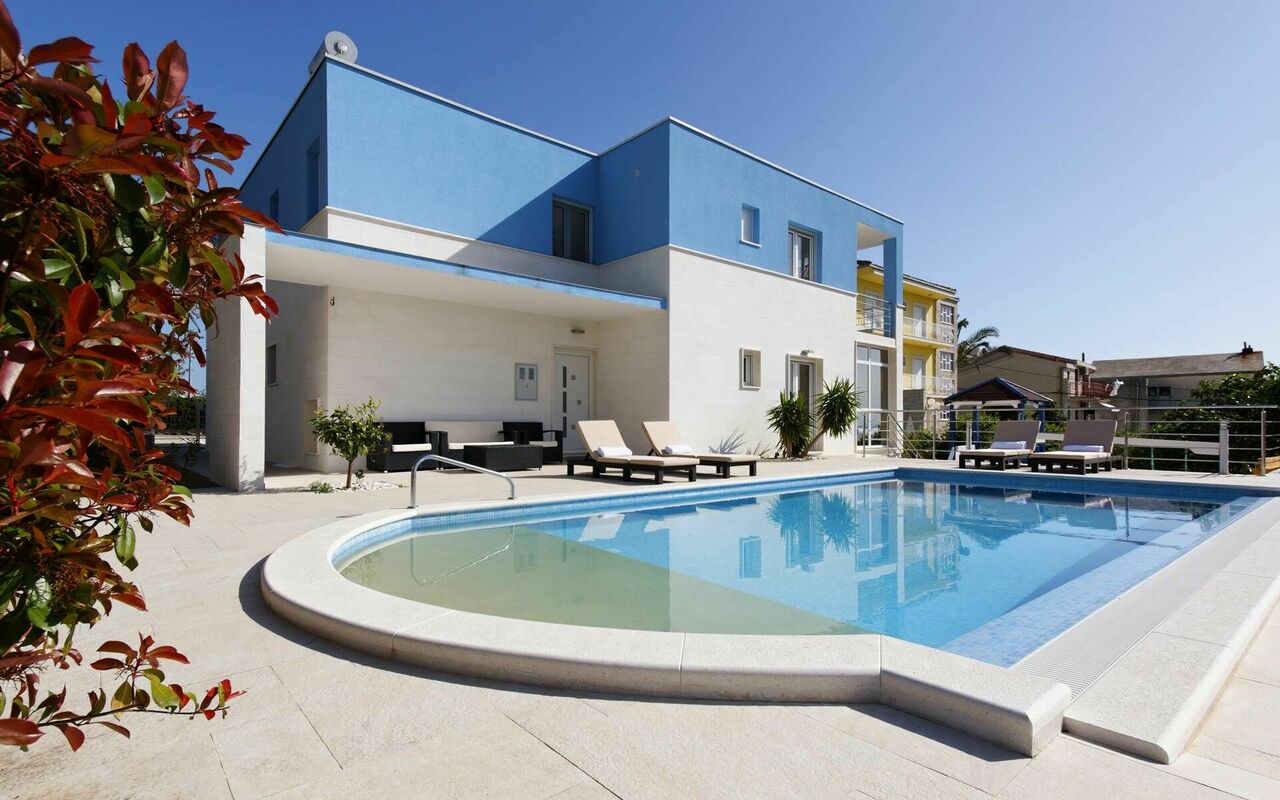 Villa Mermaid: Exteriör, slå samman, Utomhus