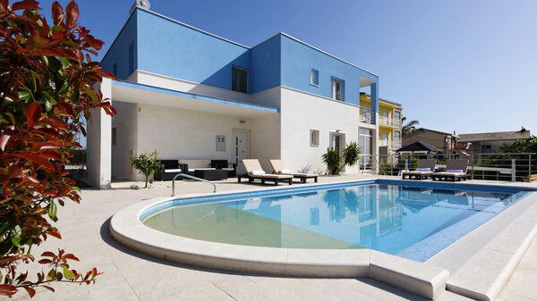 Villa Mermaid: Exteriör, slå samman, Utomhus