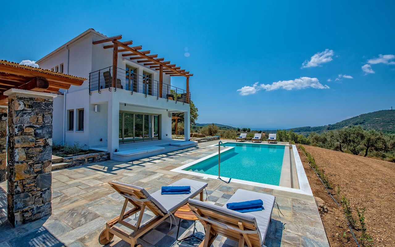 Villa Lyra: slå samman, Utomhus