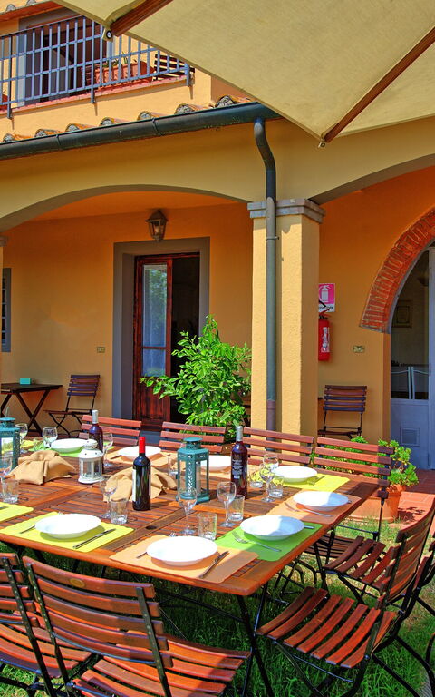 Nicola: Balkong / terrass / uteplats, Sommar, Trädgård, Utomhus