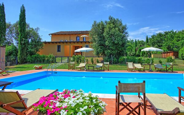 Nicola: slå samman, Sommar, Utomhus