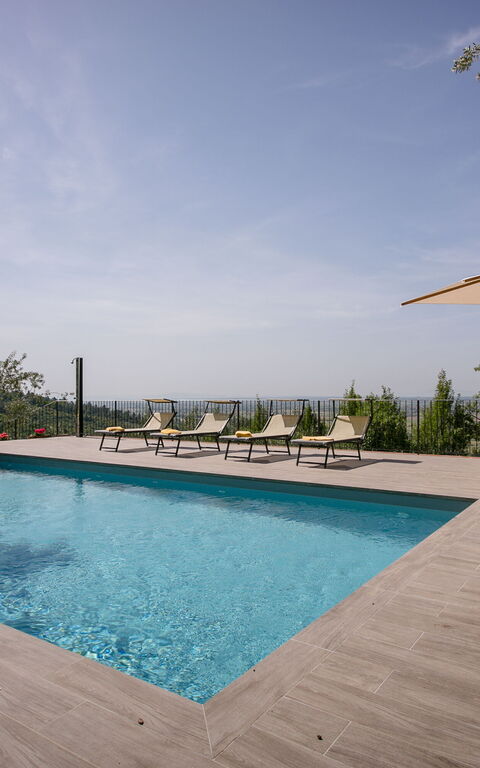 Casale Condottiero: slå samman, Utomhus