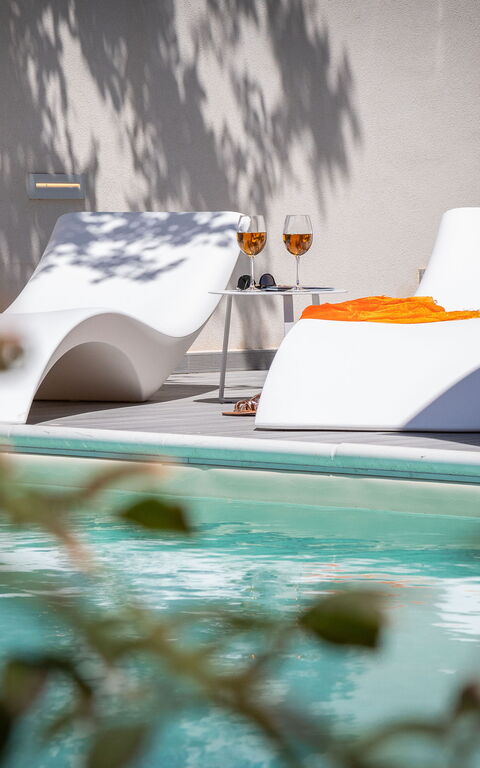 Villa Annalisa: slå samman, Sommar, Utomhus